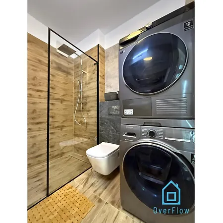 Elite 15 Min To Old Town Apartment *